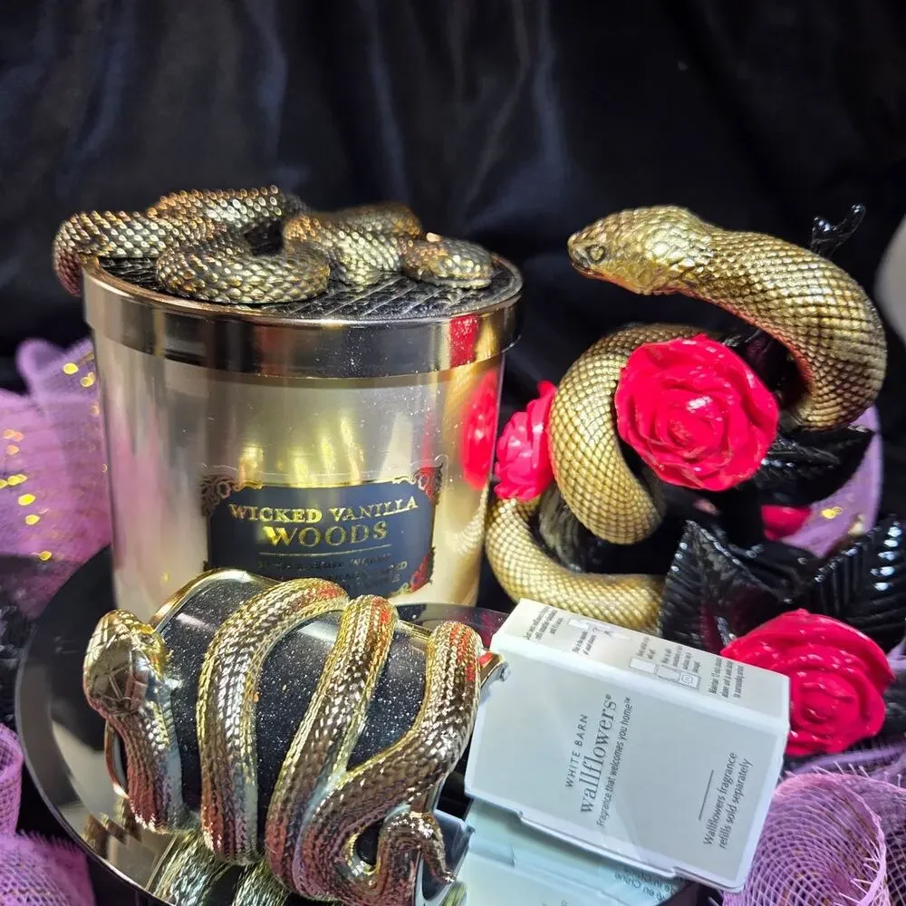 Bath and body works Halloween limited edition 3-wicks candle bundle